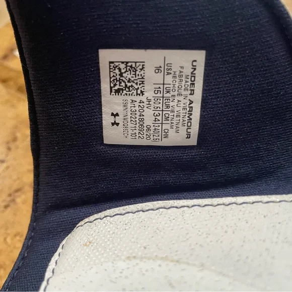 Under Armour Dark Blue and White Slides - Picture 6 of 6
